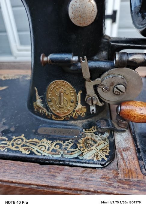 Sprzedam maszynę do szycia Singer