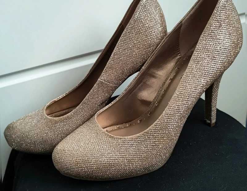 Złote brokatowe szpilki Catwalk rozm 39