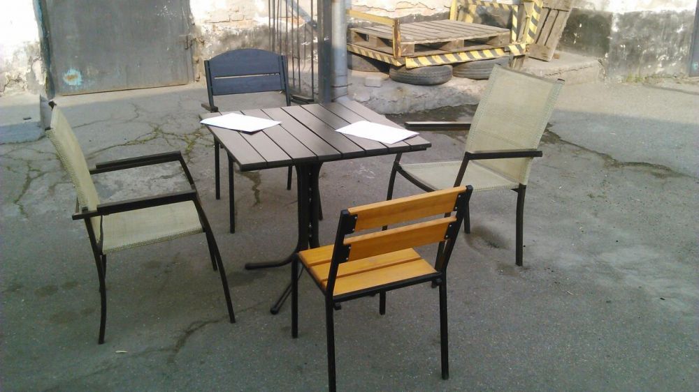 Столы и стулья для кафе, дач