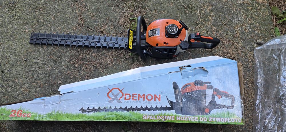 Spalinowe Nożyce do Żywopłotu DEMON 26cc (Model M82920) | Stan Bdb!