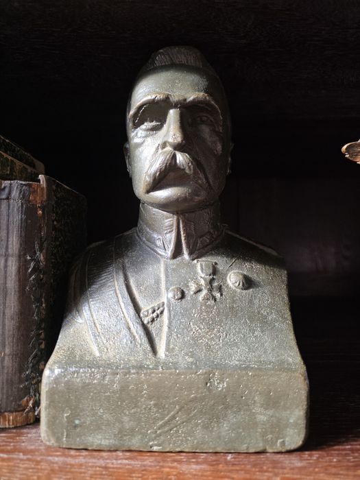 Józef Piłsudski 13,7kg  rzeźba,popiersie urzędowe.