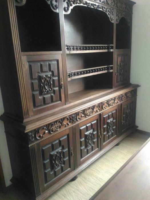 Armário, mesa - madeira