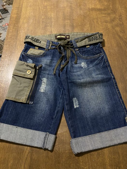 Джинсові шорти в прекрасному стані для хлопчика або дівчинки)