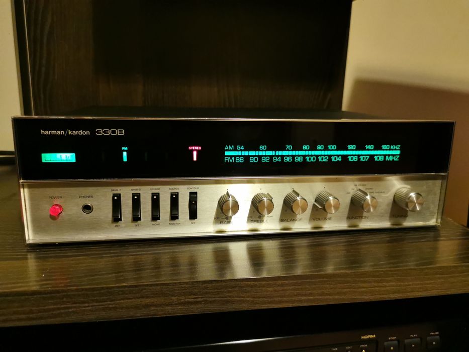 Amplituner Harman Kardon 330b