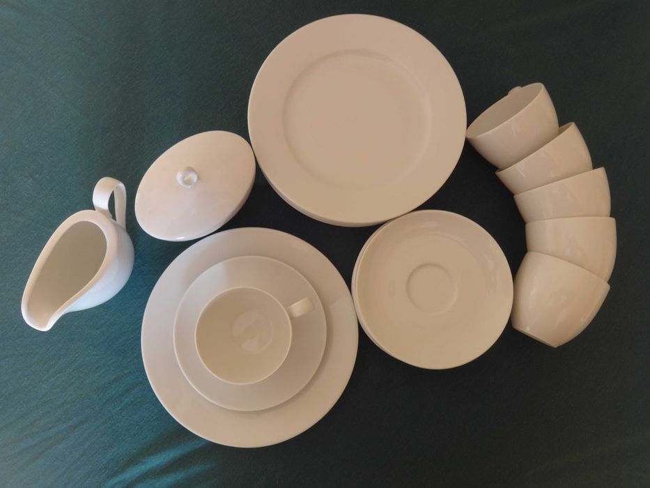 Rosenthal  zestaw do kawy biala porcelana nowy na 10 osob.