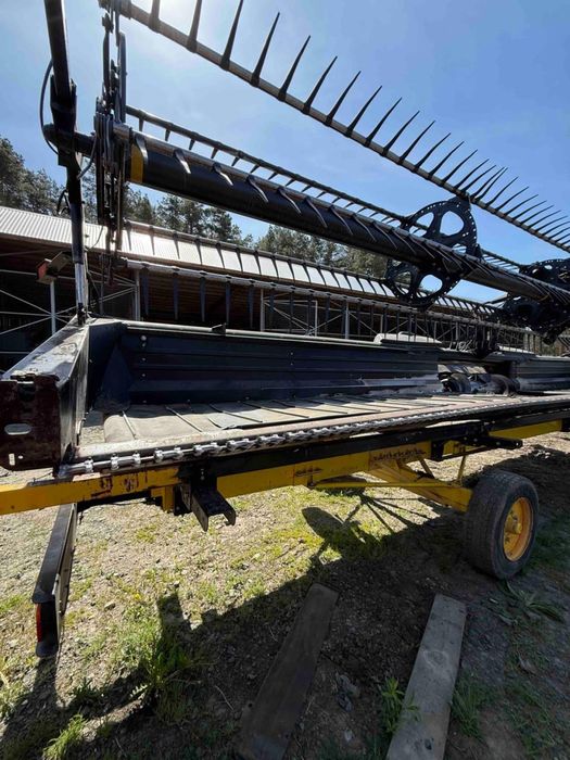 Зернова жатка MacDon