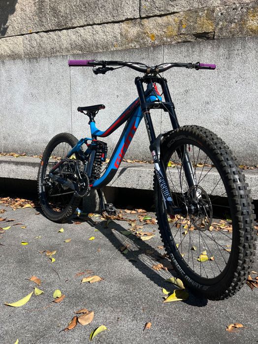 Giant Glory 27.5 Downhill