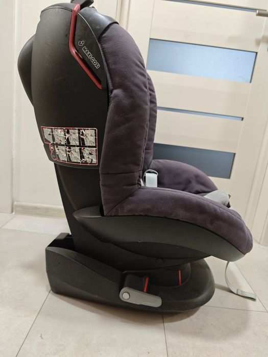 Сіре дитяче автокрісло Maxi-Cosi Tobi