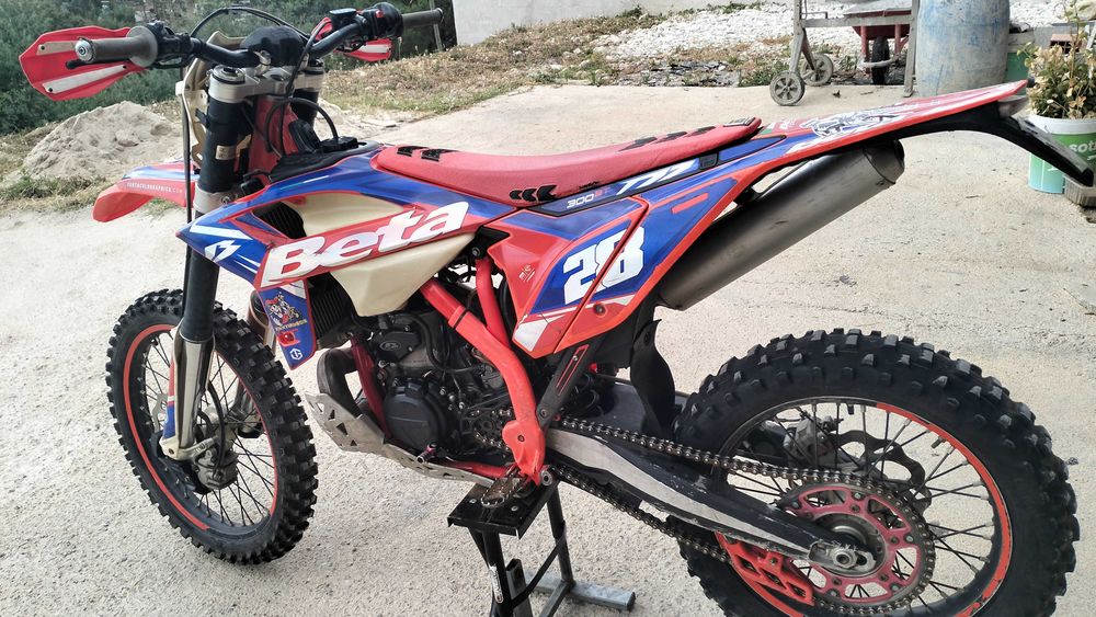 Vendo ou troco Beta 300 rr 2021
