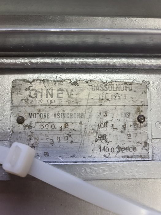 Двигун іспанського виробництва для наждака