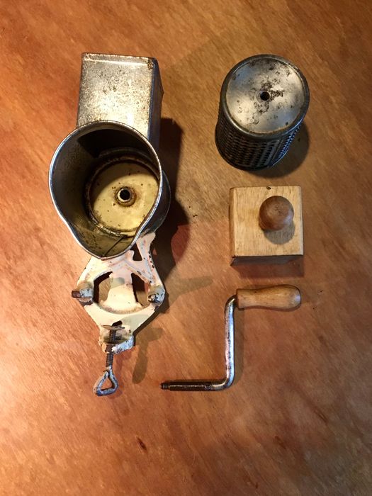 RALADOR NR8 - antigo - 23 x 14 x 6 cm/s