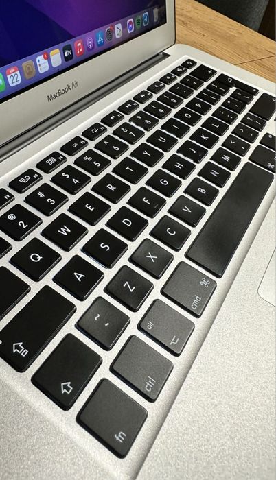 Apple MacBook Air 13” – lekki, stylowy, gotowy do pracy!