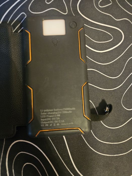 Powerbank solarny 25000 mAh