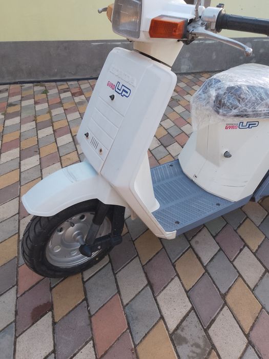 Мопед, скутер,Honda Guro UP