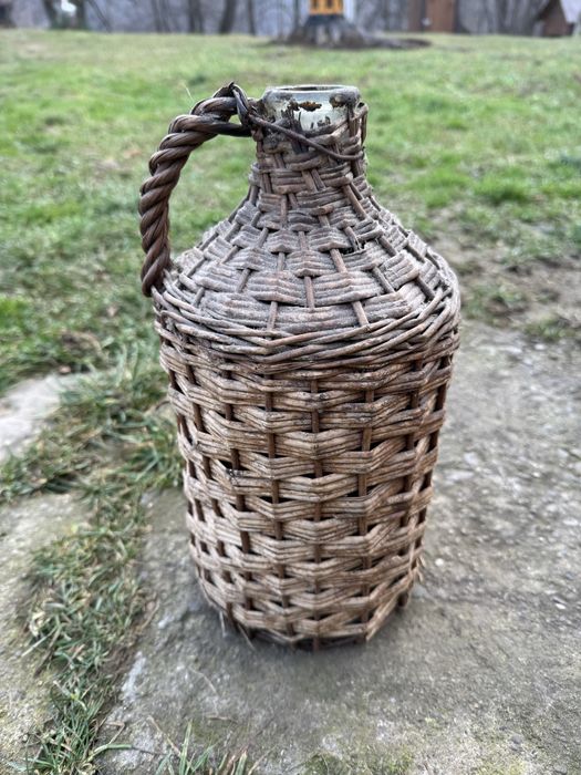 Продам старовинний вестат для ткання, годинник та багато іншого.