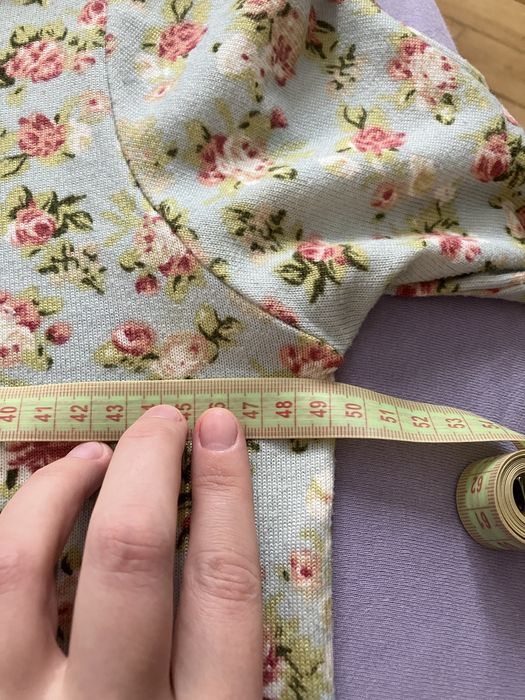 Turkusowy kardigan w róże XL