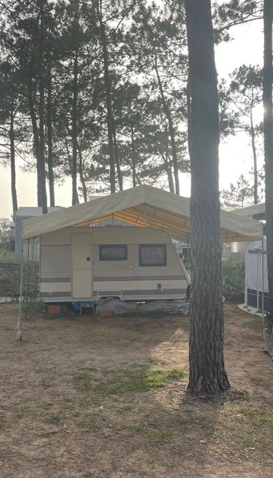 Caravana e complementos