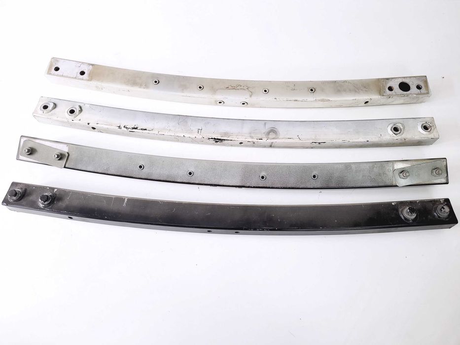 Maserati Granturismo Grancabrio pas przedni belka wspornik wzmocnienie