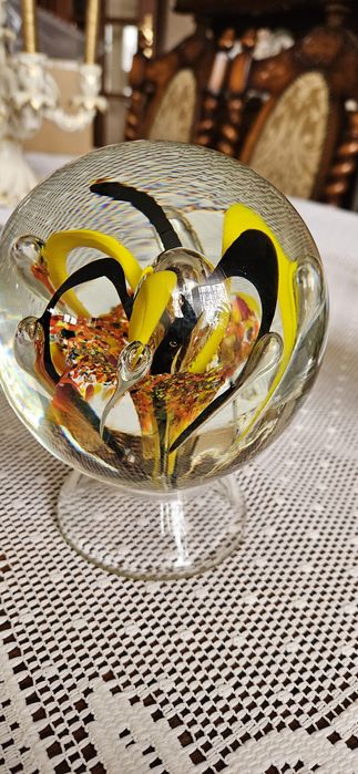 Duza szklana dekoracja