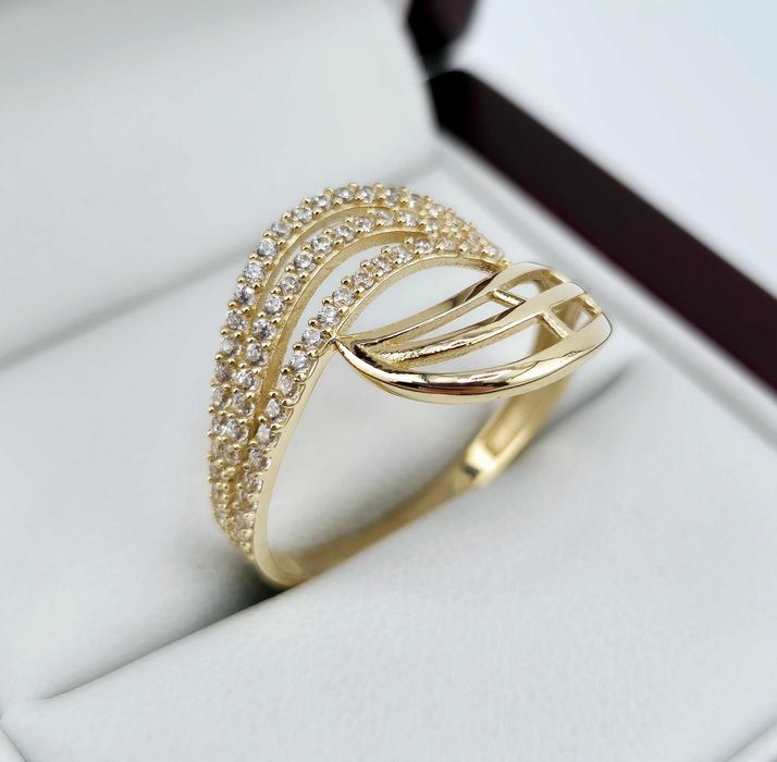 Wyjątkowy złoty pierścionek 2,66g PR.585 14K R.21