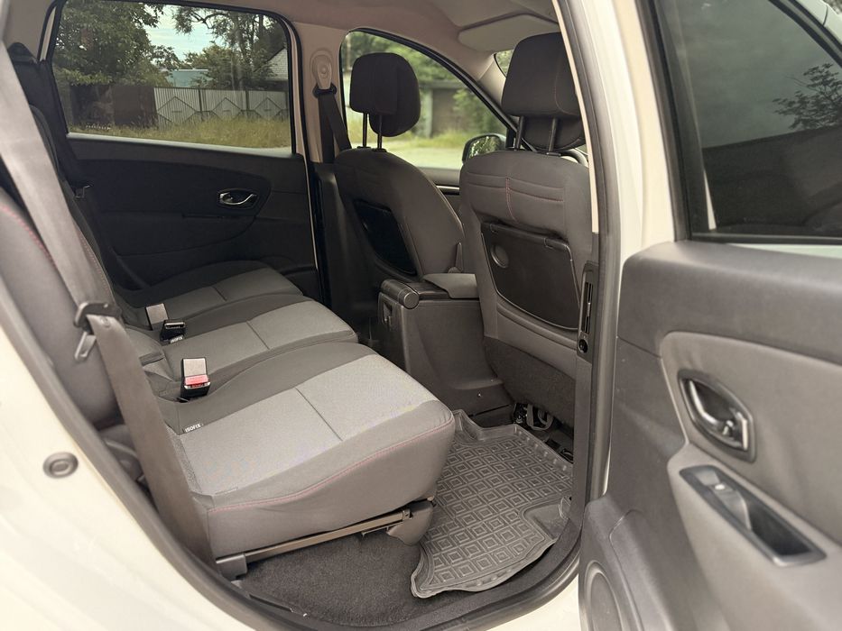 RENAULT MEGANE SCENIC  2012 р.в, рест к9к на механ-6