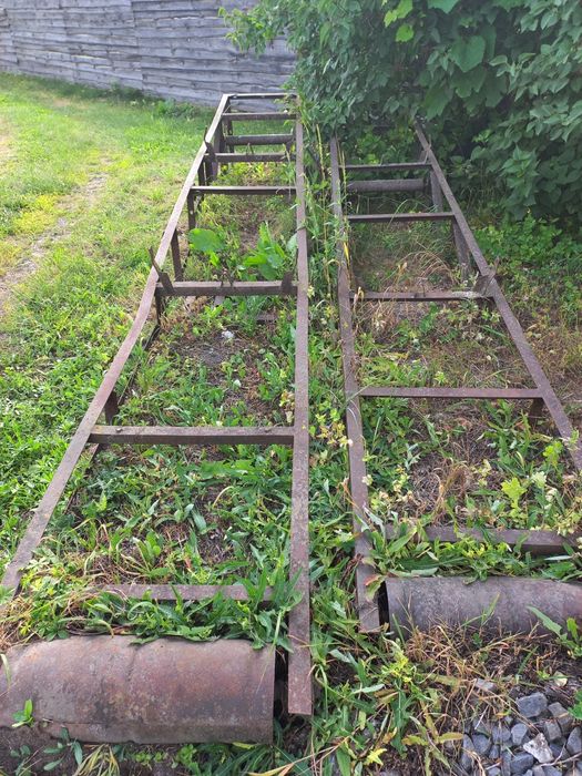 Металева конструкція під естакаду