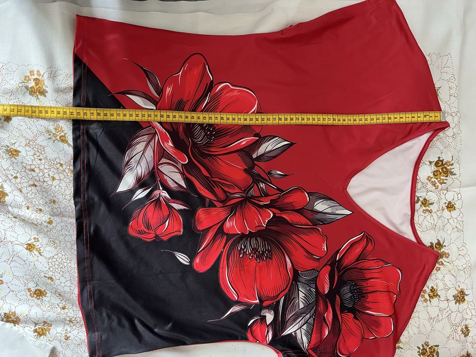 Bluzka damska czerwona w kwiaty L