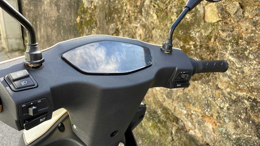 Scooters Novas Voltrish Azores(reembolso fundo ambiental de 500 euros)