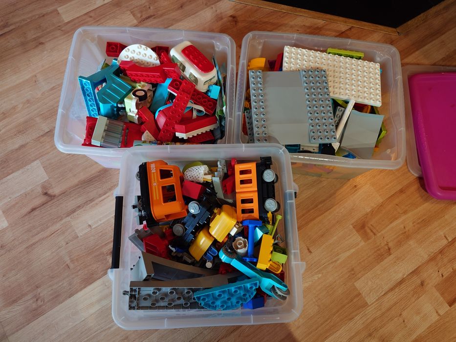 LEGO Duplo pociąg, tory, myjnia, wesołe miasteczko i inne