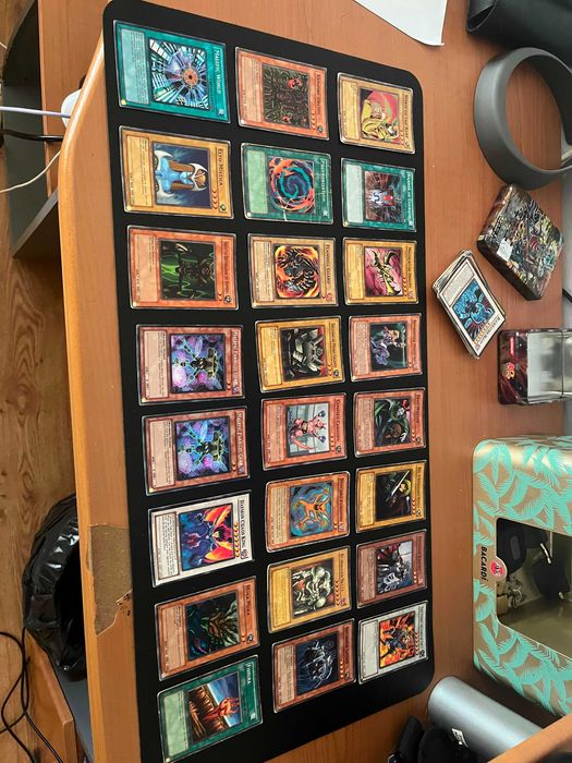 Coleção de Cartas Yu-Gi-Oh! – Cerca de 50 Cartas | Várias Raras e Clássicas