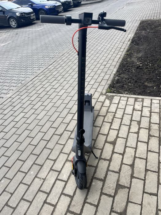 Продам Xiaomi Electric Scooter 4 Lite Gen2 (BHR8052GL)