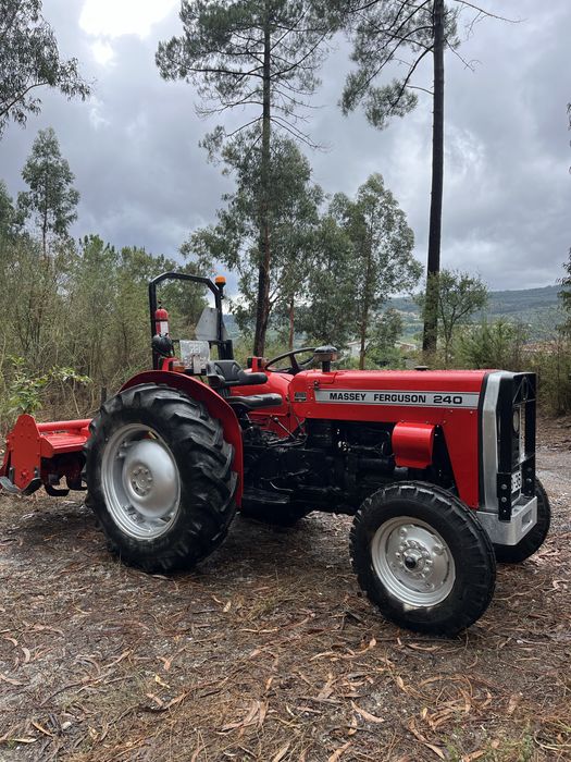Massey Ferguson MF 240
