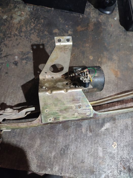 Трапеція двірників москвич