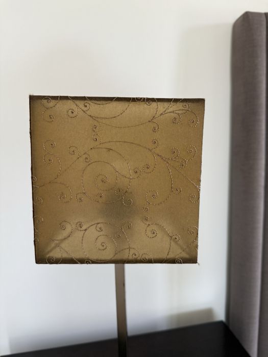 Candeeiro mesinha de cabeceira