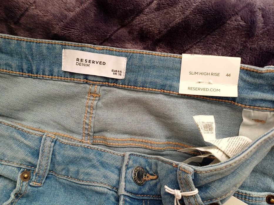 nowe jeansy Reserved jasny niebieski 44 slim high rise