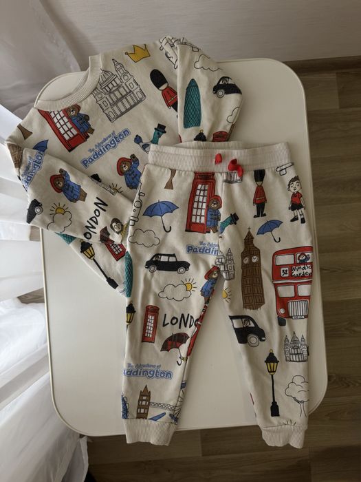 Комплект речей відомих брендів, новорічний костюм