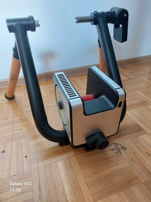 Trenażer rowerowy interaktywny Elite Tuo