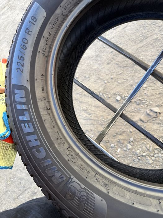 Шины БУ 225 60 R 18 Michelin cross climate 2 всесезон комплект