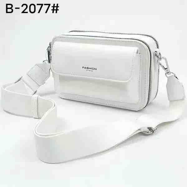 Biała torebka damska z napisem fashion