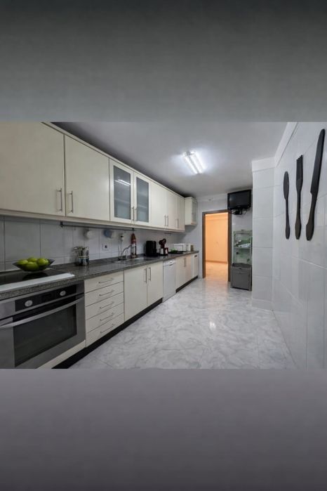 Cozinha semi-completa