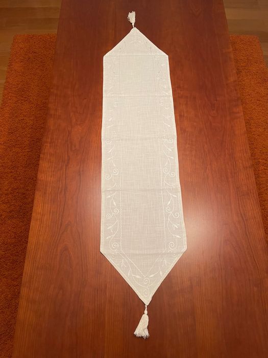 Naperon de sapateira em meio linho