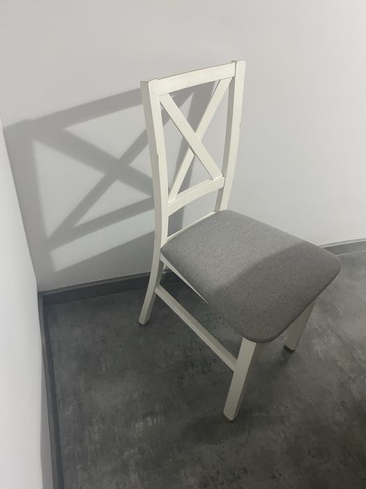 2 Drewniane krzesła kuchenne