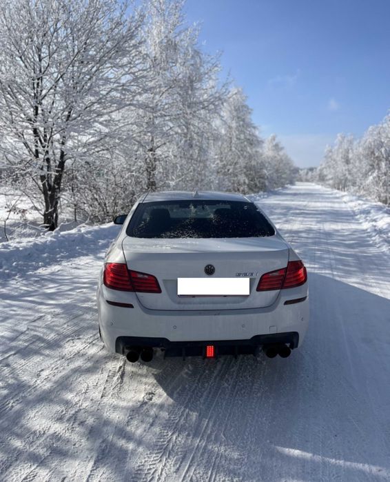 Диффузор бмв ф10 м5 с лед стопом Дифузор bmw f10 m5 m paket led юбка Накладка на бампер