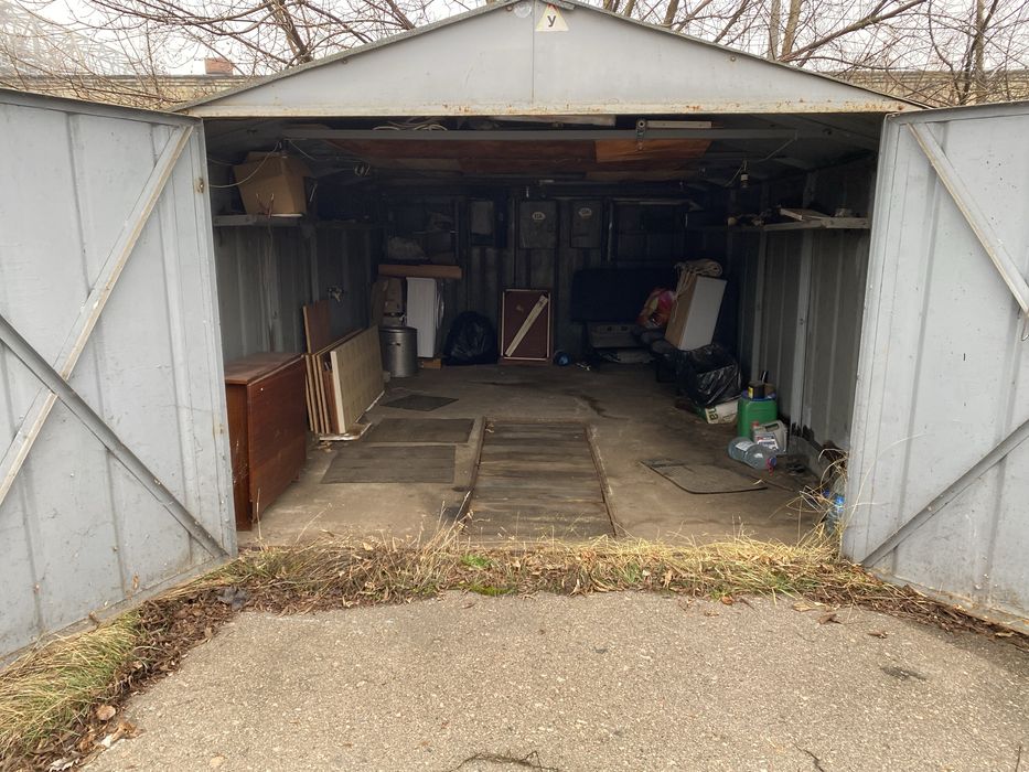 Продам гараж сухий