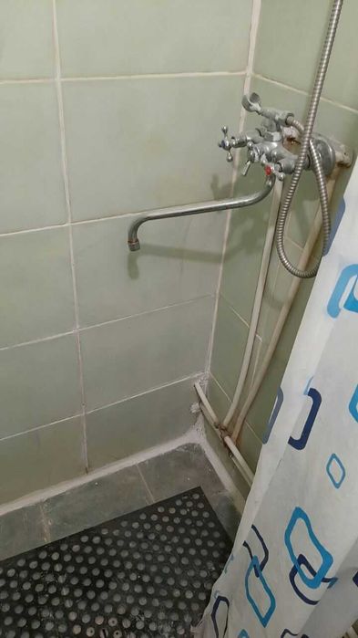 Продам 1к. гостинку на Холодной Горе