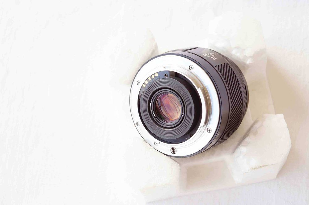 Minolta AF 24 /2.8 do Sony Alfa ładna