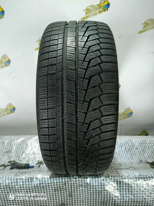 Шина Hankook 235/45R17. 1шт. Розпаровка Зима (0617)