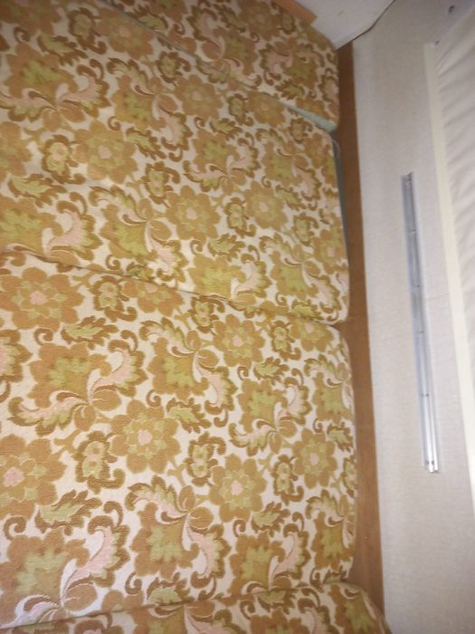 Vendo ou troco por carrinha familiar.