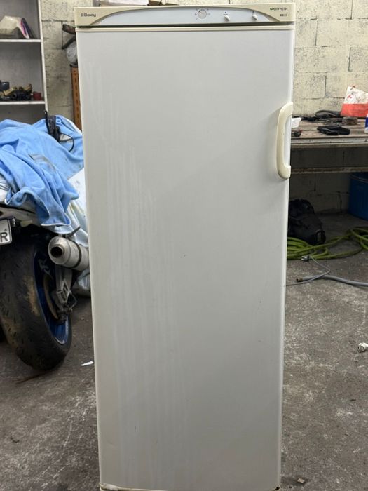 Vendo arca congeladora 7 gavetas Balay+++