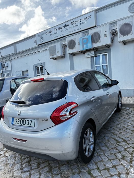 Peugeut 208 2013/11